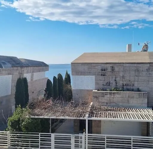 Appartement Sunny Sky Punta Skala, View, 75 M To The